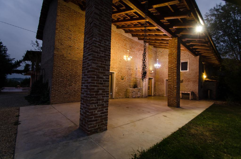 לינה וארוחת בוקר San Damiano dʼAsti Il Riposo מראה חיצוני תמונה